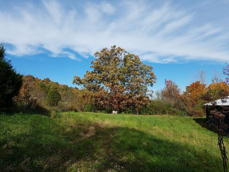 2nd image of 454 Copper Creek Rd