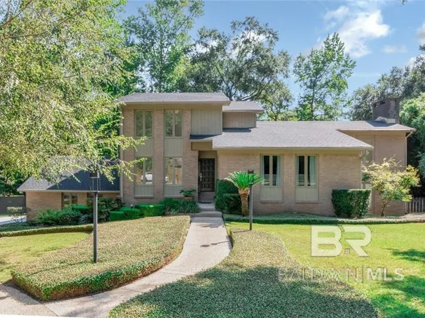 305 Fern Hill Ct, Mobile, AL 36608