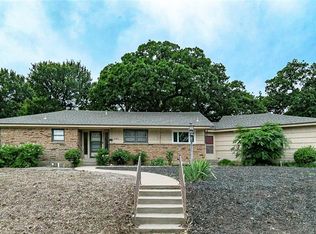 2192 Green Hill Cir, Fort Worth, TX 76112