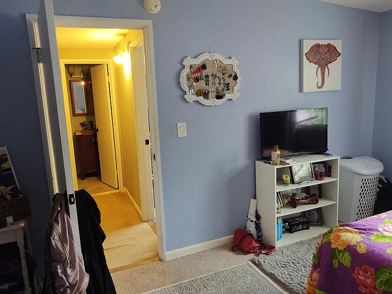 635 W 25th St #6 — Photo 13