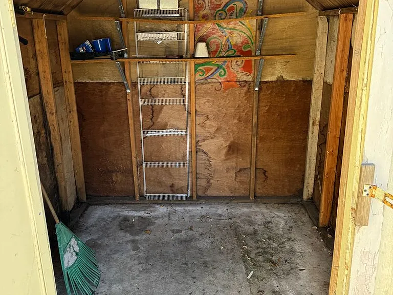 740 W 23rd Ave — Photo 5