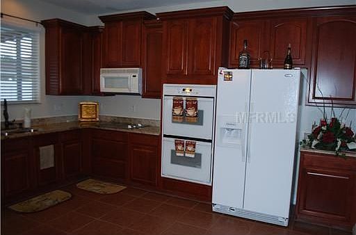 5th image of 533 First Cape Coral Dr