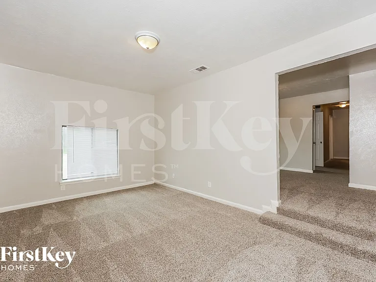 1504 Valley View St — Photo 11