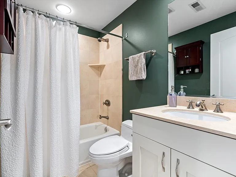 3723 N Wilton Ave #2 — Photo 18