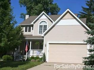 165 River Dr, Milford, MI