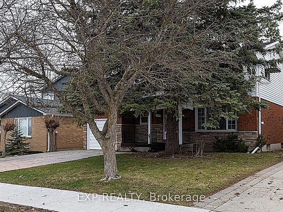 3rd image of 1109 Sprucedale Rd