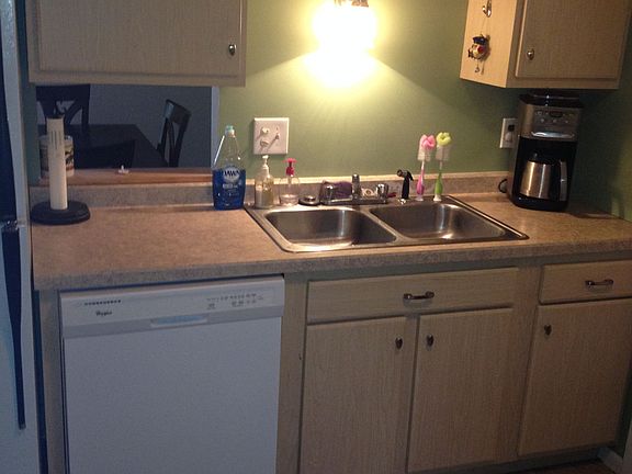 Maple cabinetry in kitchen