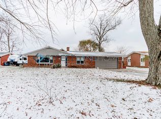 6424 Robinhood Dr, Anderson, IN 46013