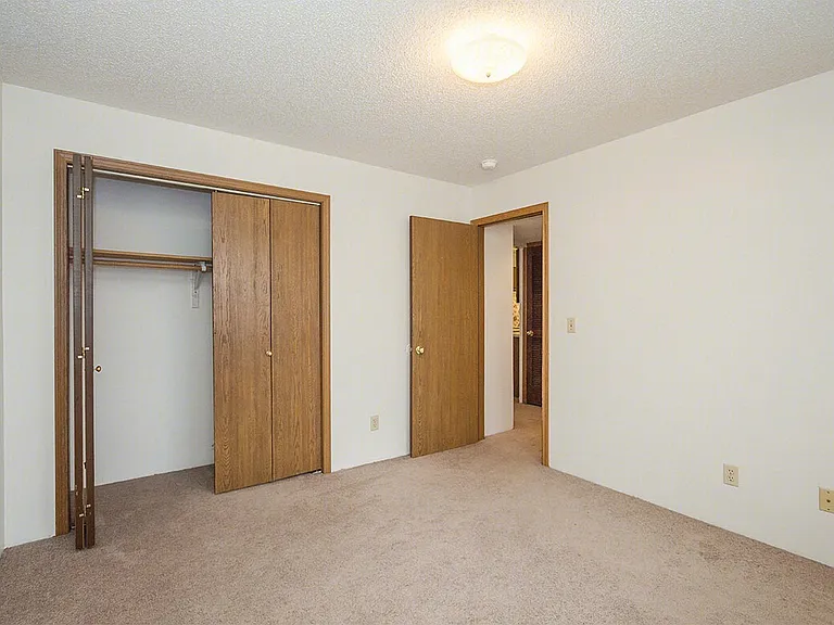 2419 J St #4 — Photo 18