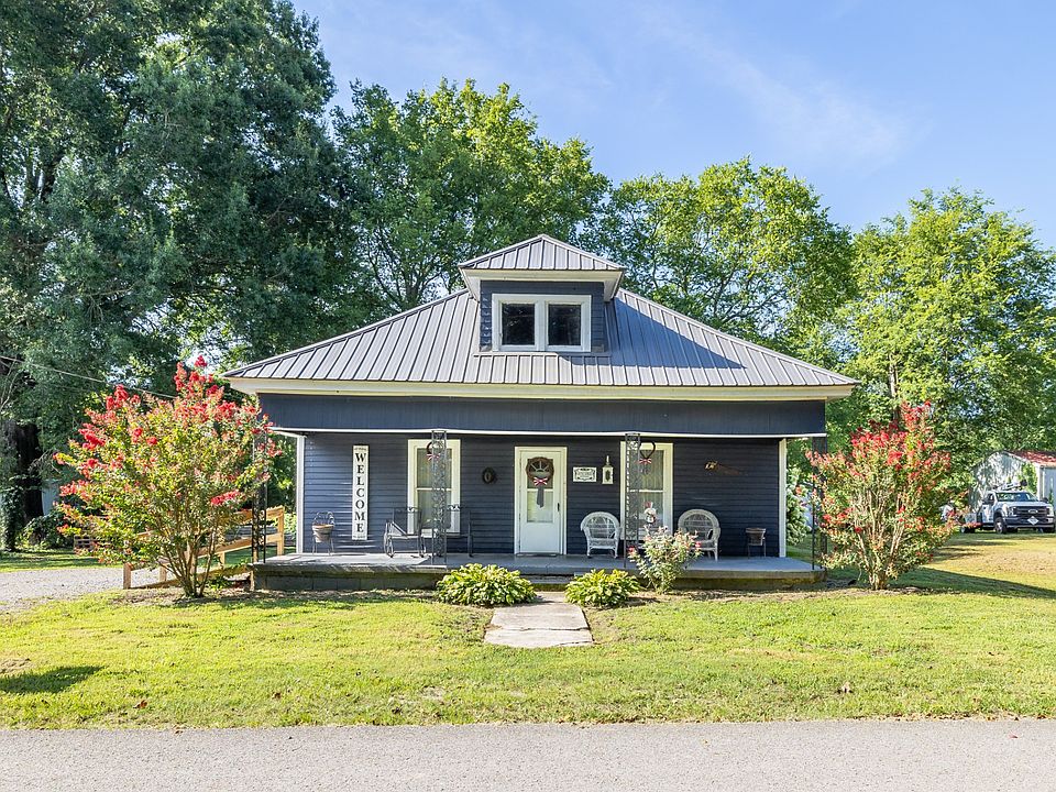 1st image of 202 Gaunt St