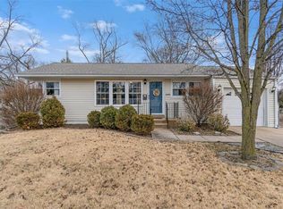 1595 Saint Malachy Ln, Florissant, MO 63031