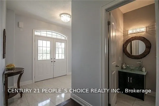 5 bed, $3,200 — Photo 2