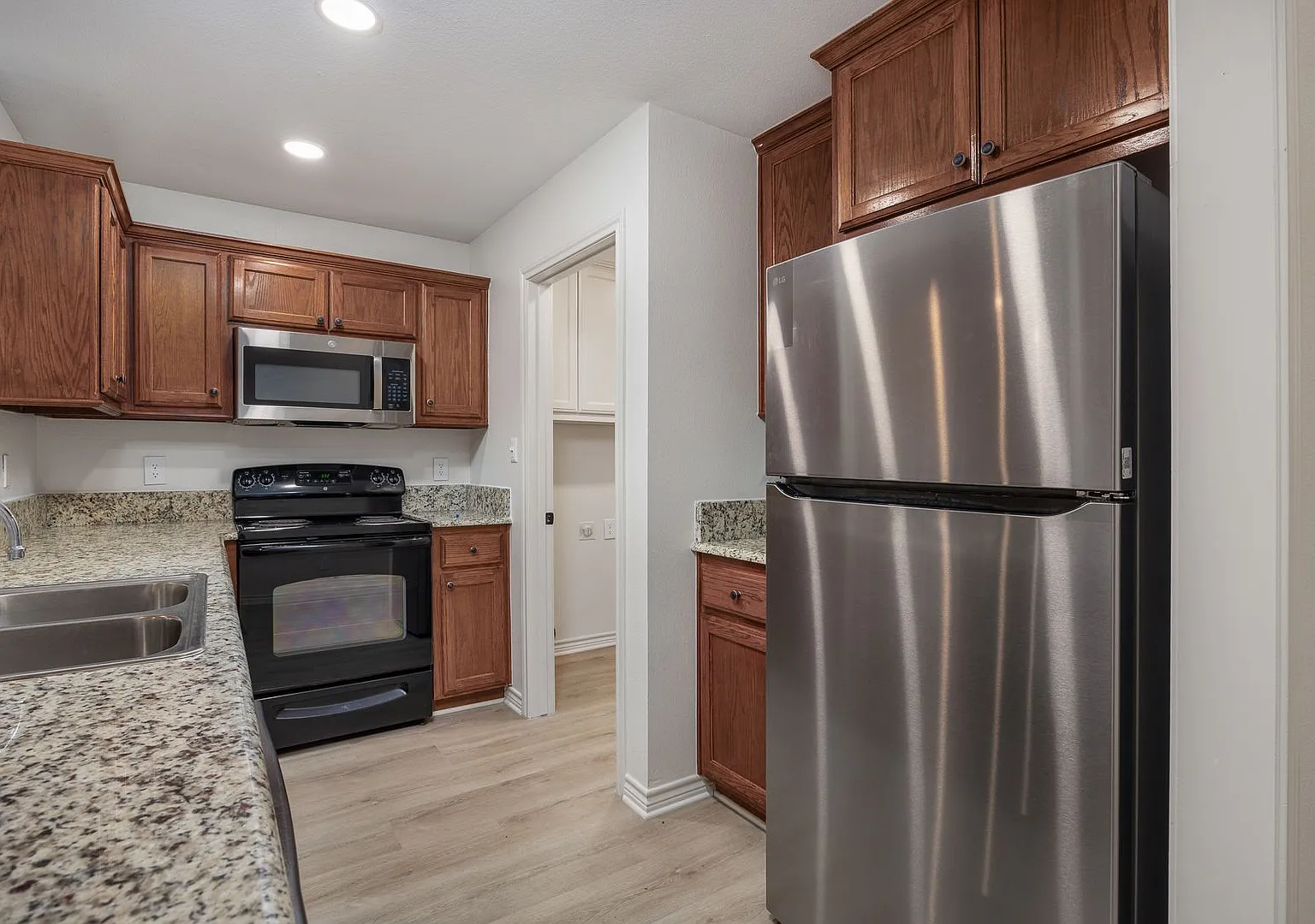 6914 CR 1215 — Photo 4