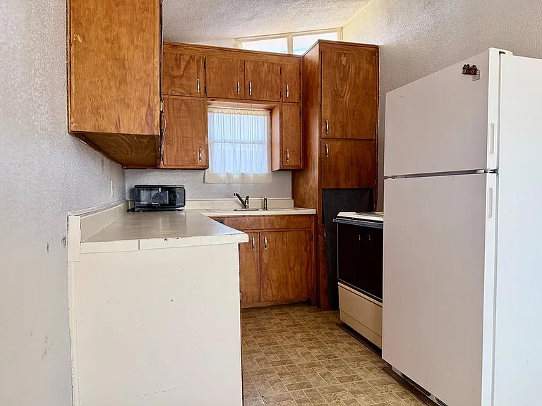 112 S Eisenhower Dr — Photo 23