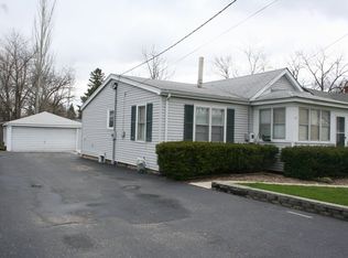 161 W Maple Ave, Wauconda, IL 60084