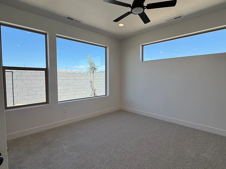663 S Molveno Trl — Photo 23