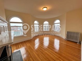 2 Ware St APT 402, Cambridge, MA 02138