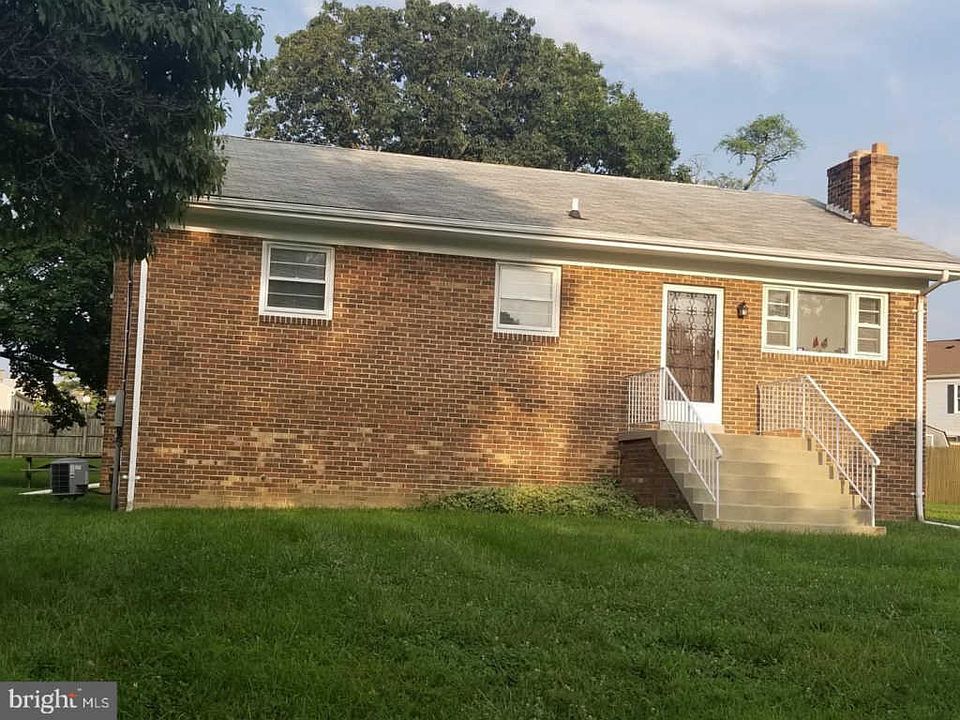 1st image of 3304 Oak St