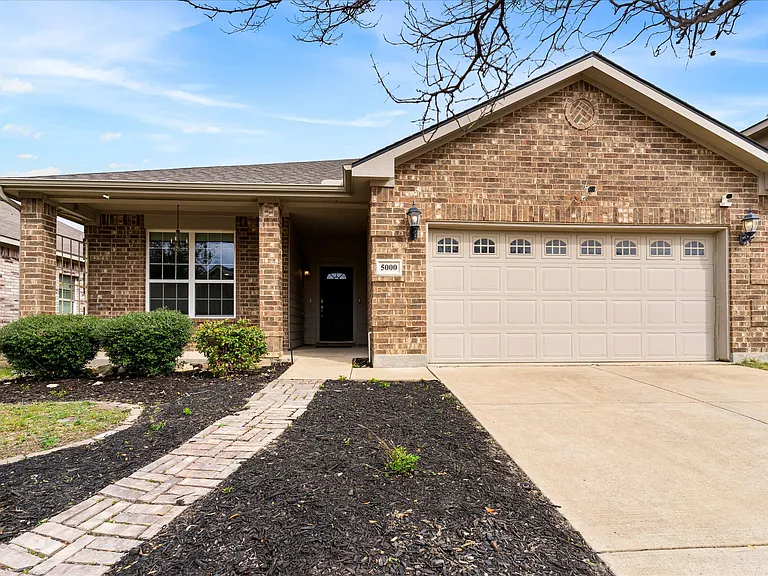 5000 Wild Oats Dr — Photo 2