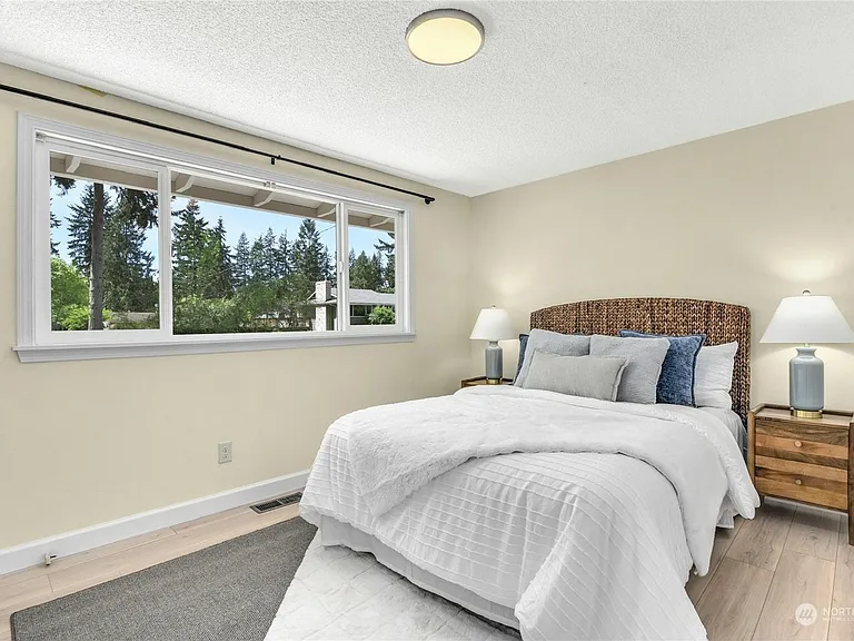 11423 38th Dr SE — Photo 14