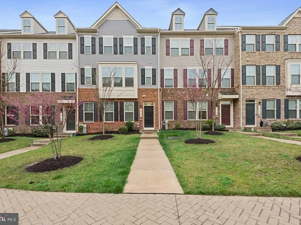 10157 Dorsey Ln, Lanham, MD 20706
