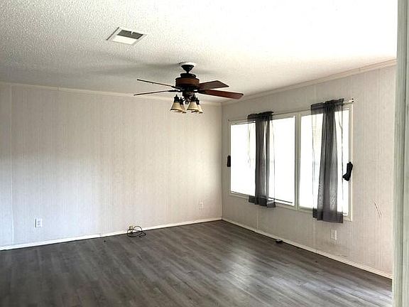 3rd image of 1344 Oak Pond Cir