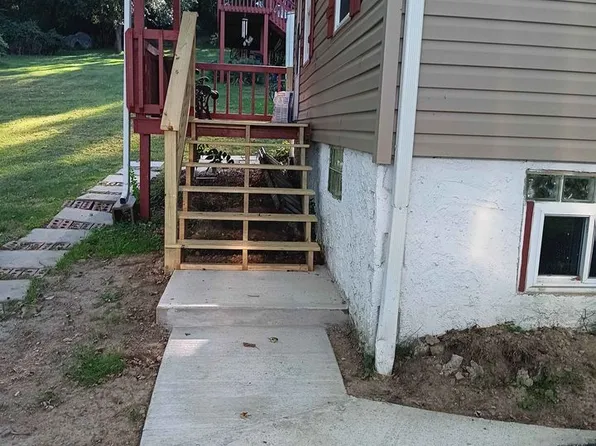 107 Sally Ln #107, Irwin, PA 15642