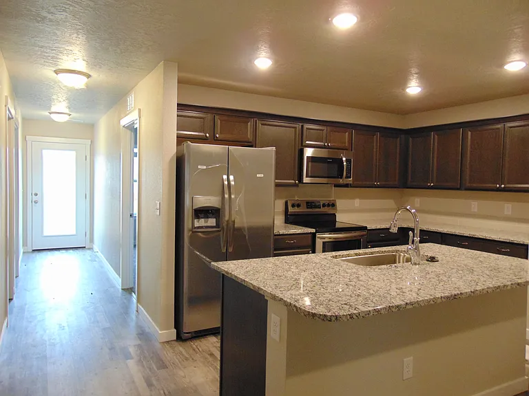 4340 N Alester Ave — Photo 6
