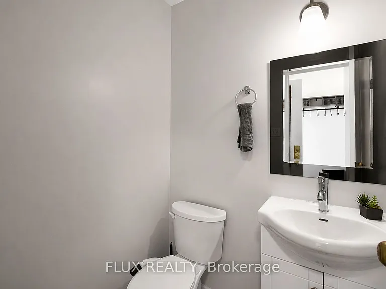 595 3rd St #19 — Photo 14