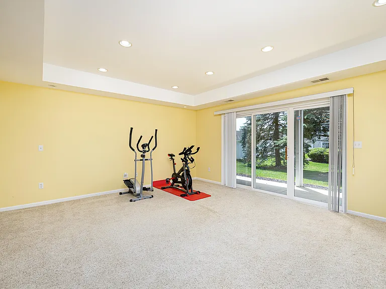 2906 N Knightsbridge Cir — Photo 30