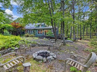 101 High Ridge Rd, Dingmans Ferry, PA 18328