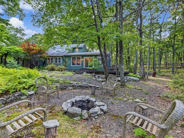 101 High Ridge Rd, Dingmans Ferry, PA 18328
