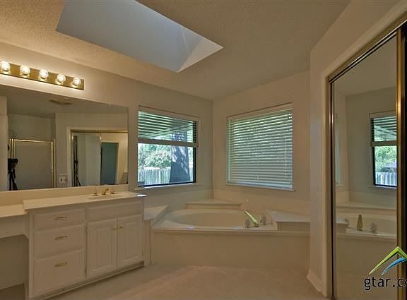 3rd image of 18331 Woodhollow Dr