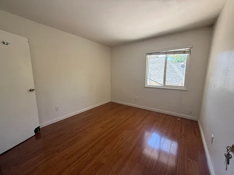 785 Libby Dr — Photo 13
