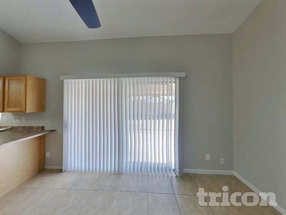 3rd image of 4901 W Dahlia Dr