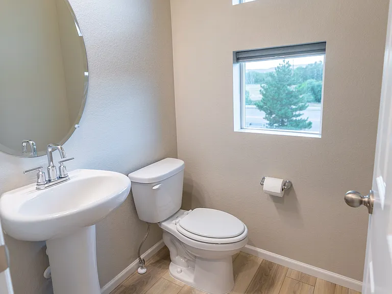 5677 Vivian St — Photo 7