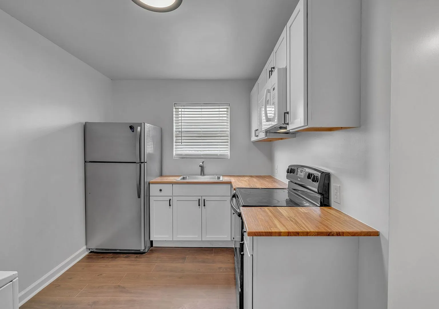 Jefferson Flats — Photo 1