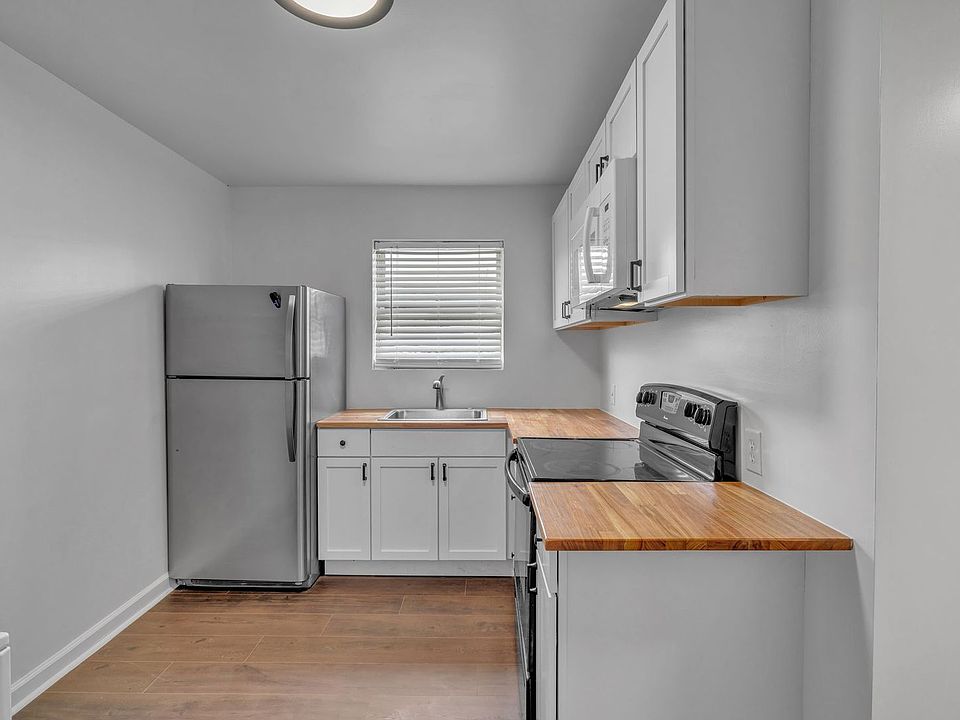 1st image of 2714 Jefferson St APT 103