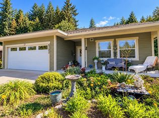 6202 Sitka Rd, Sechelt, BC V7Z 0L3