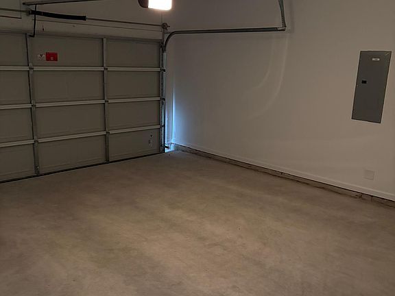 4th image of 145 Milledge Commons Dr