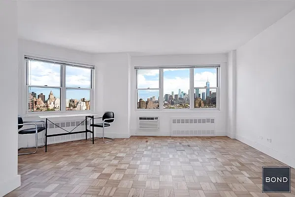 Sold by Bond New York | media 1