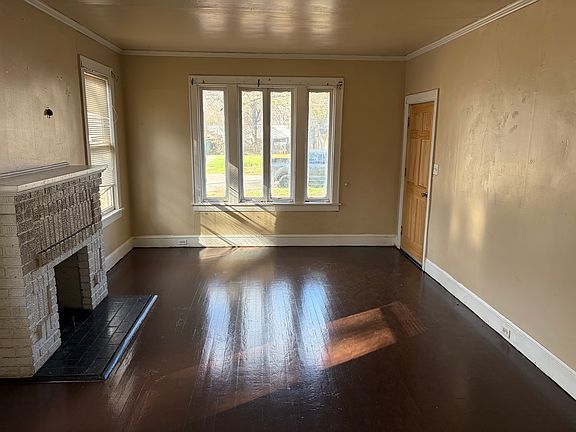 4th image of 147 E Lister St