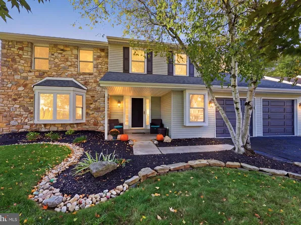 15 White Birch Ln, Southampton, PA 18966