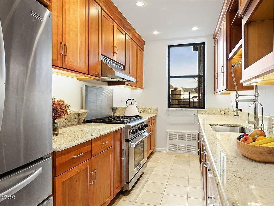 1st image of 315 Saint Johns Pl APT 3E