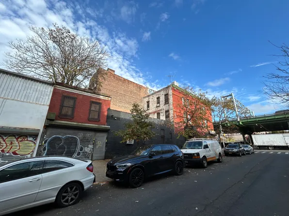 4424 Third Avenue image 30 of 33