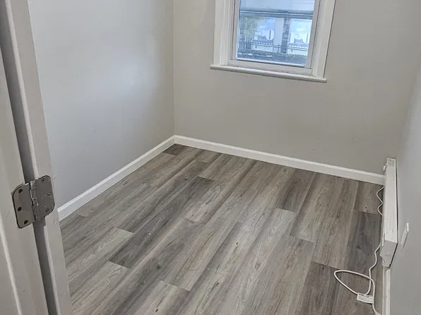 779 Montgomery Street image 6 of 12