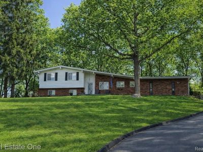 2757 Limerick Ln, Troy, MI, 48098
