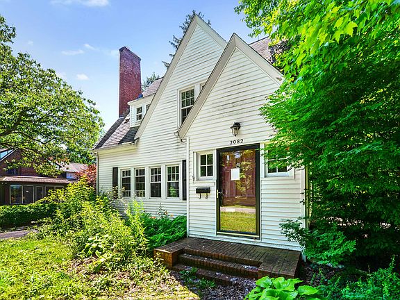 3rd image of 2082 Braewick Dr