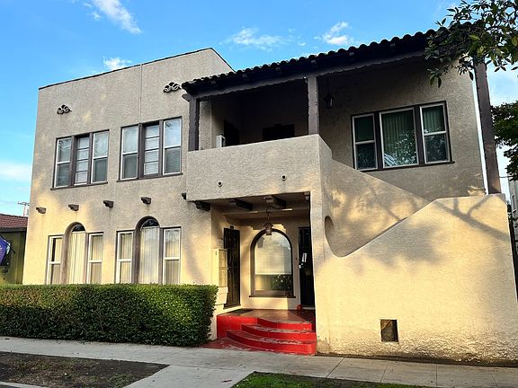 2nd image of 2516 Cedar Ave #A