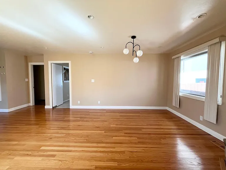 1317 Magnolia Ave — Photo 7